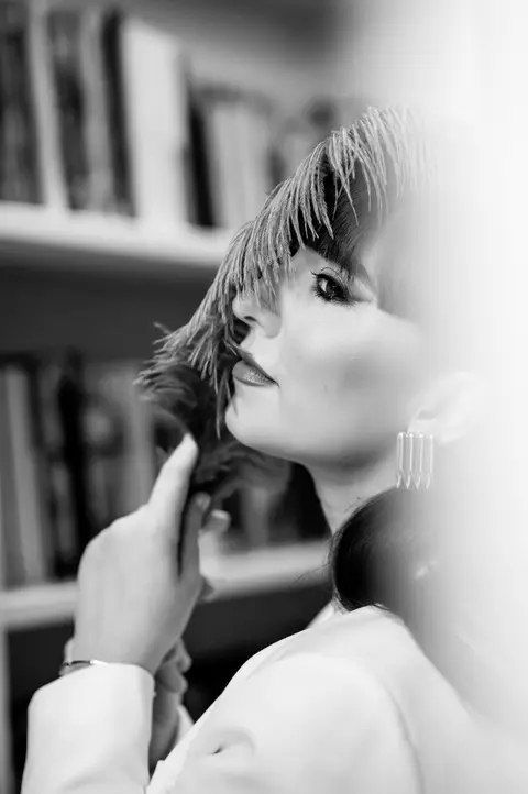 Fotografė - Inga Buividienė --- Makiažas - Giedrė Rimkienė Auskarai - Išrinkta Tau Vieta - Šiaulių apskrities Povilo Višinskio viešoji biblioteka