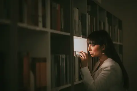 Fotografė - Inga Buividienė --- Makiažas - Giedrė Rimkienė Auskarai - Išrinkta Tau Vieta - Šiaulių apskrities Povilo Višinskio viešoji biblioteka