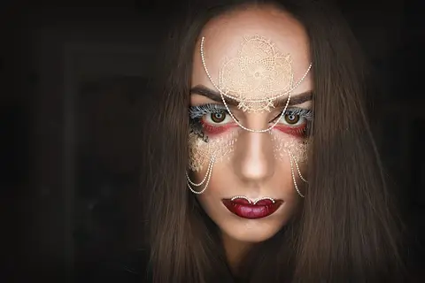 Nuotrauka - Rinat Tarzumanov Makiažas - Ieva Mitigailienė