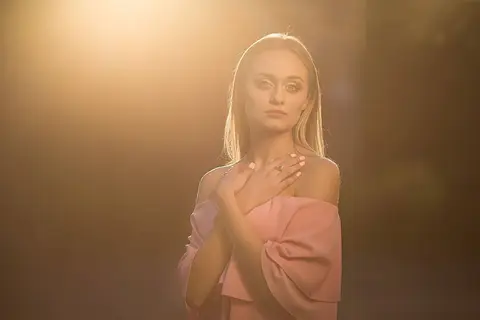 Nuotrauka - Mindaugas Macaitis Modelis - Indre Jasaityte Makiažas - Ieva Mitigailienė