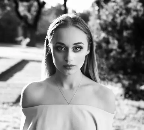 Nuotrauka - Tomas Lelys Modelis - Indre Jasaityte Makiažas - Ieva Mitigailienė