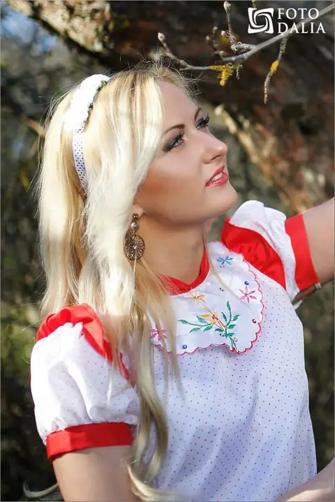FOTO: Dalia Padaigiene MODELIS: Lina Nu