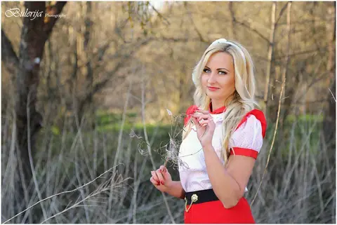 FOTO: Monika Lukianskienė Krivickaitė MODELIS: Lina Nu
